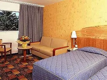 Mercure Ouest 3* Nîmes